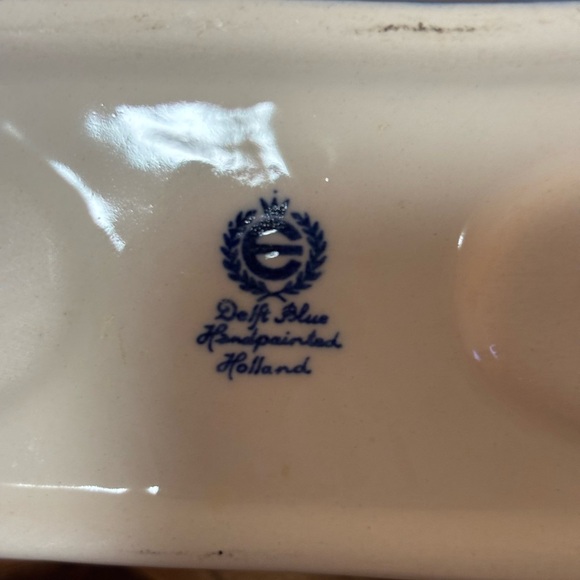 Delft Blue Dutch Kissing Couple Figurine • Holland Porcelain Hand Painted - Picture 2 of 4